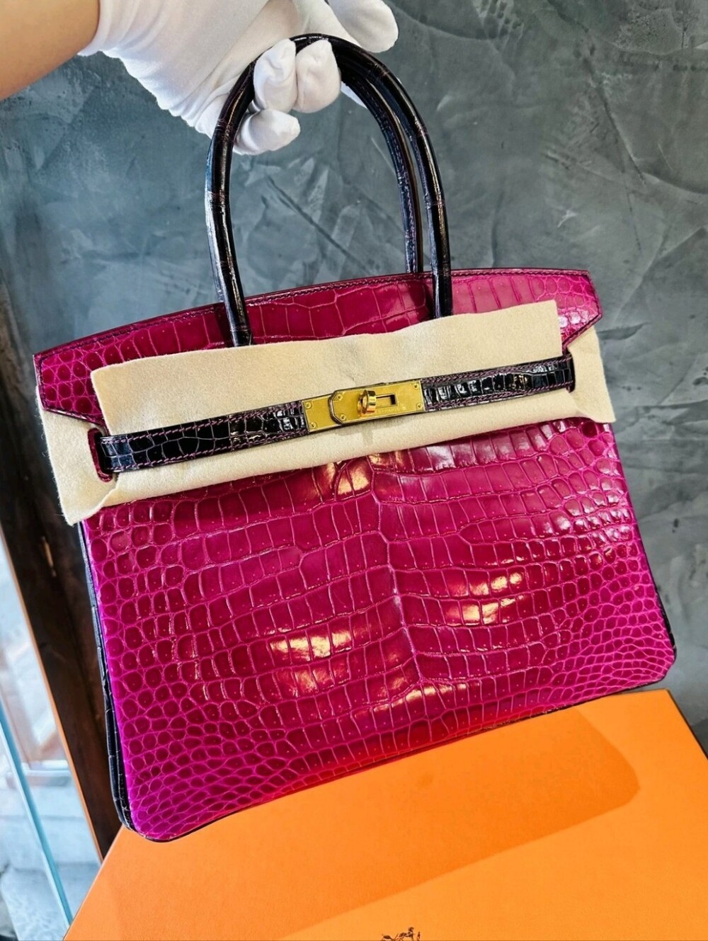 Lux  Hermes Croc-Embossed Leather Bag in Fuchsia with Black Trim